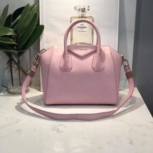 100% Authentic Givenchy Antigona Small Goat Skin Leather in Baby Pink
