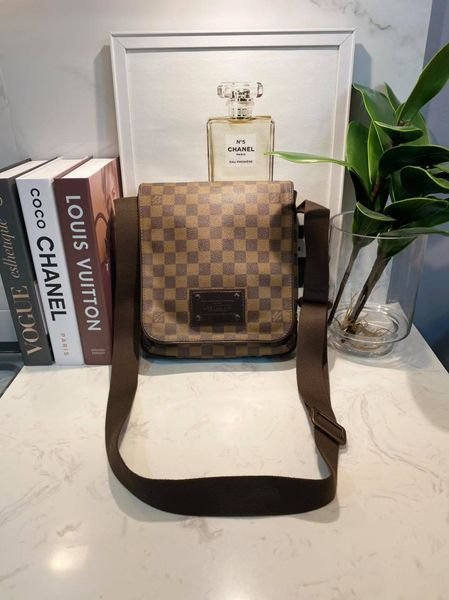 Louis Vuitton Brown Damier Ebene Brooklyn MM Messenger Bag For